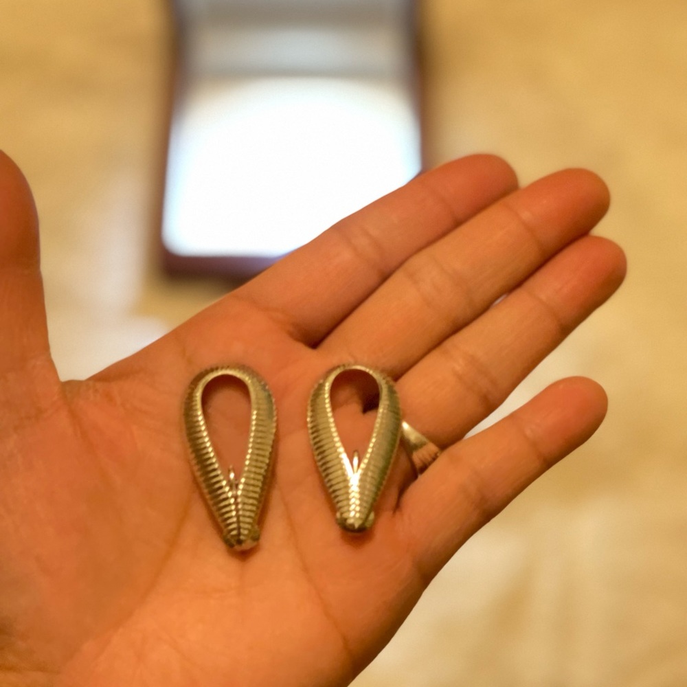 Original price 132$ Dubai collection silver clip on